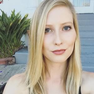 Meet your Posher, Amalia